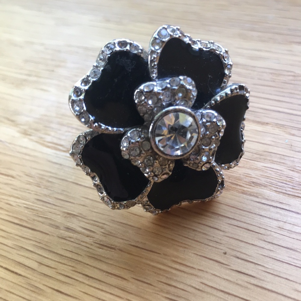 Beautiful flower ring